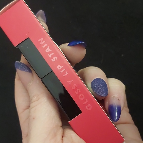 Elf glossy lip stain fiery red - Picture 2 of 4